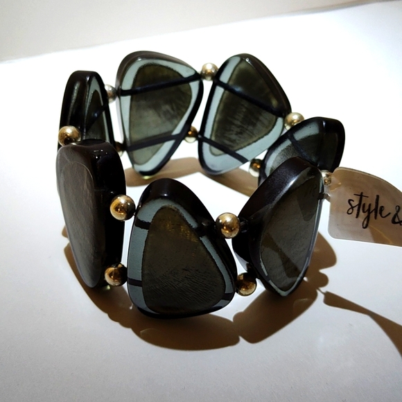 💎 2/$15 STYLE & CO Bead & Resin Chunky Stretch Bracelet (Grey) - Picture 4 of 4